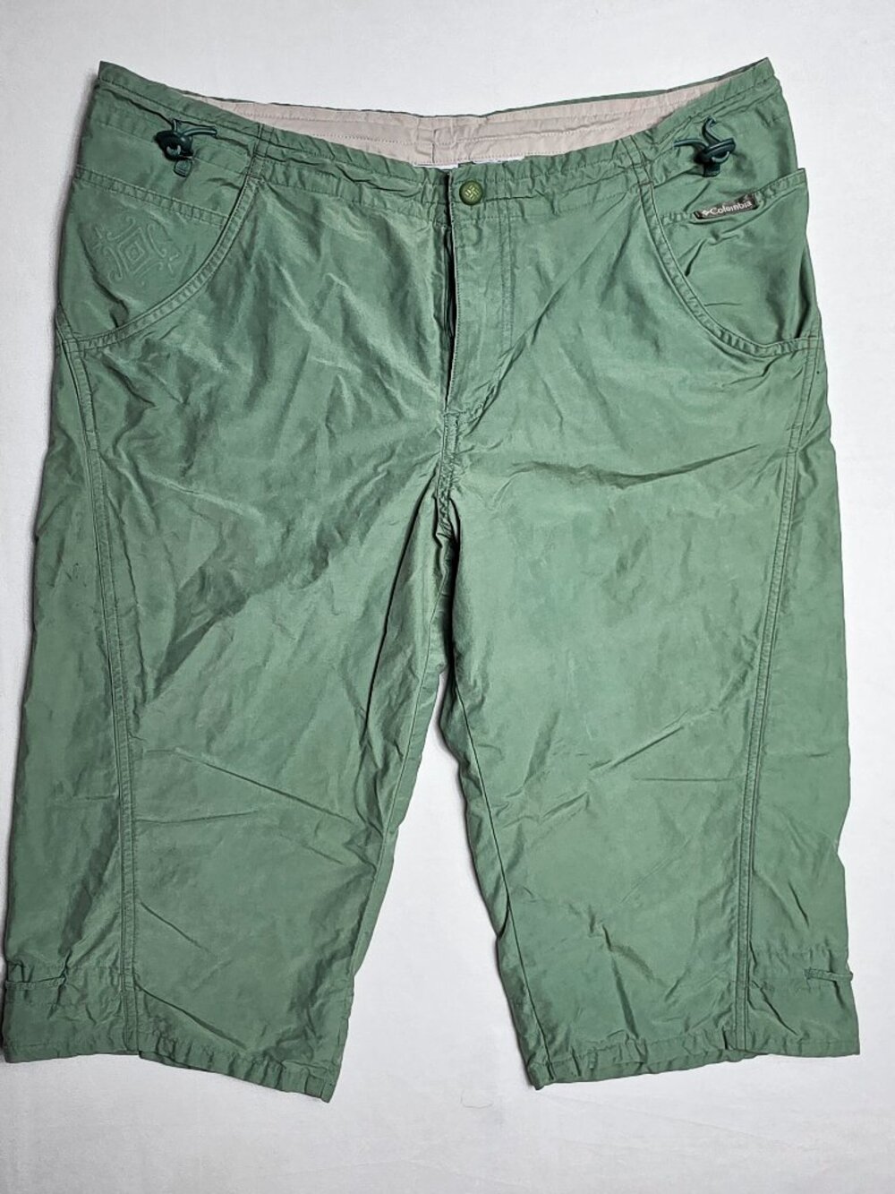 PM Columbia Sage Green Cargo Capri Shorts Gorpcore long longshorts Y2K utility